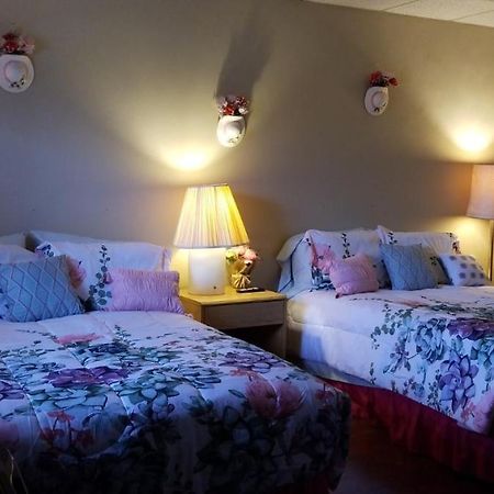 Pittsfield Motor Inn ภายนอก รูปภาพ